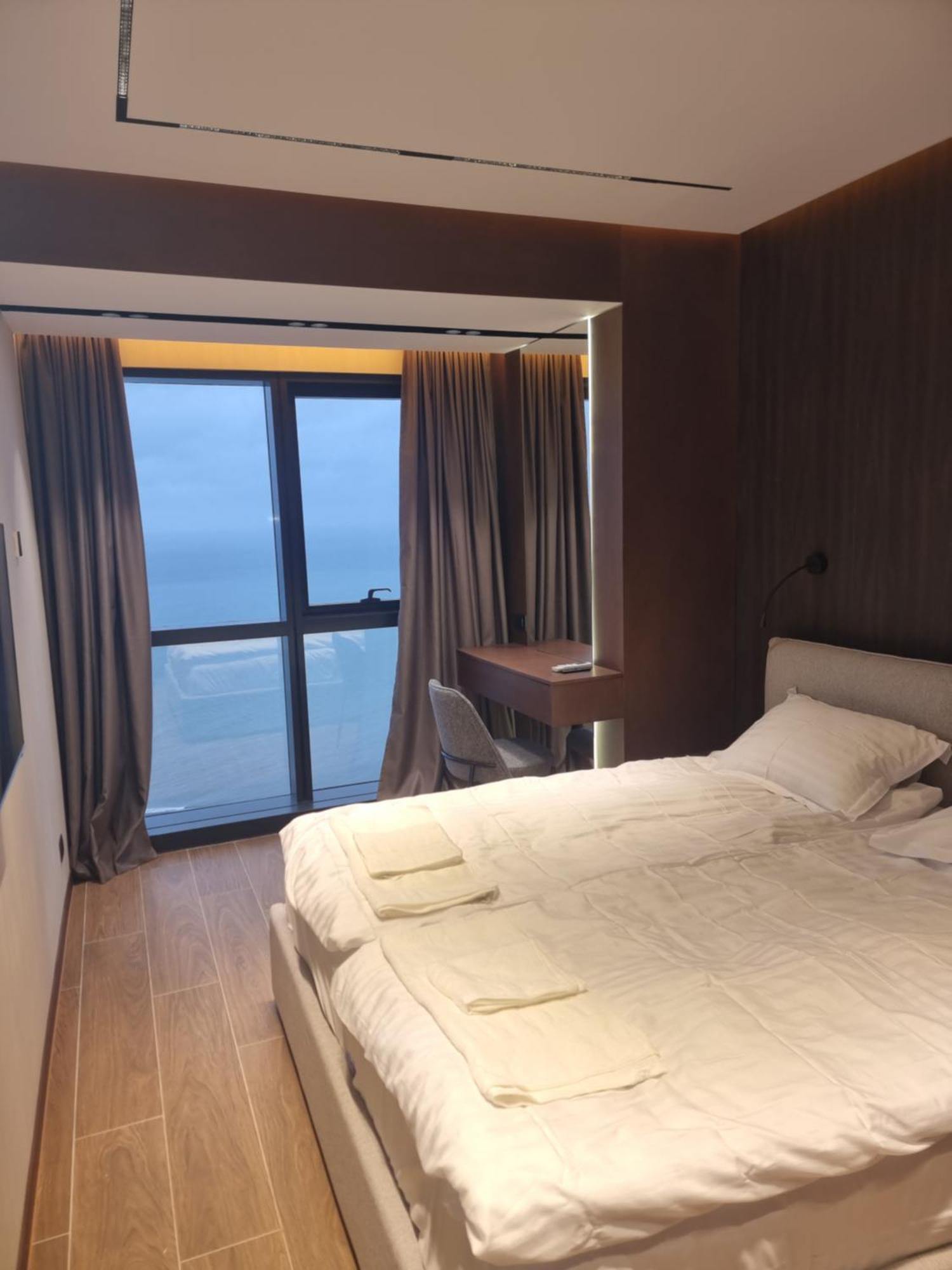 Premium Apartment In Porta Batumi Tower Экстерьер фото